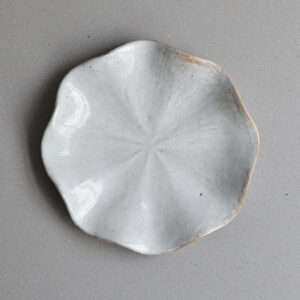 Water Lily Dinner Plate - Large Snow White